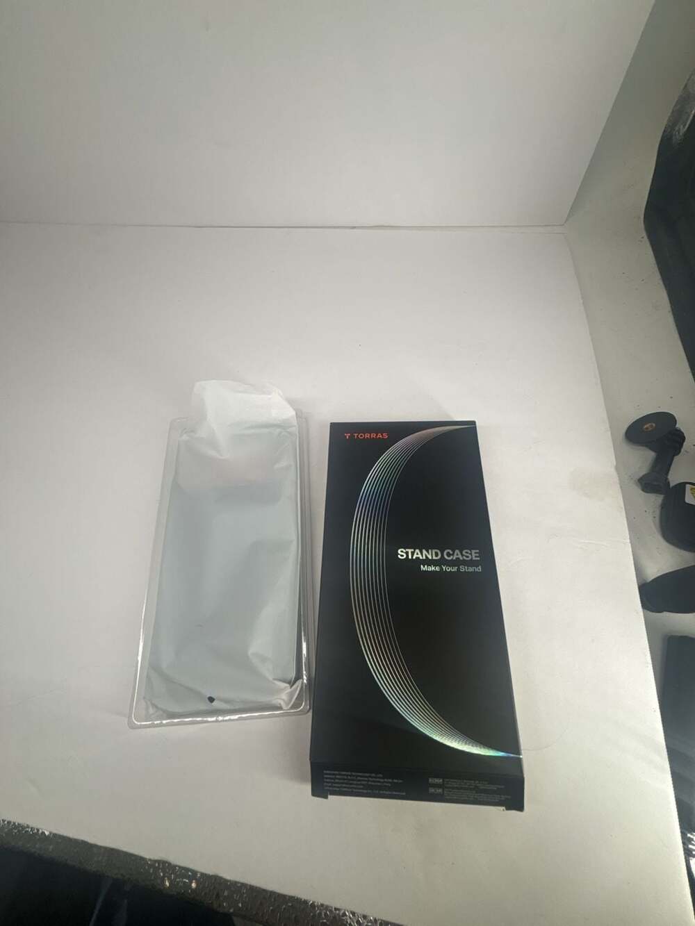 Torras Ostand Q3 Silicone Case with Kickstand for iPhone 17 Pro Max Midnight - Picture 2 of 2